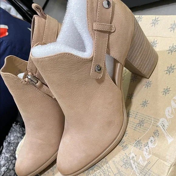 Women's Tan Ankle Boots 7 - Picture 5 of 6